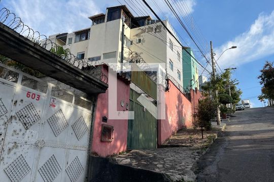 Apartamento à venda com 3 quartos, 158m² em Pirajá, Belo Horizonte