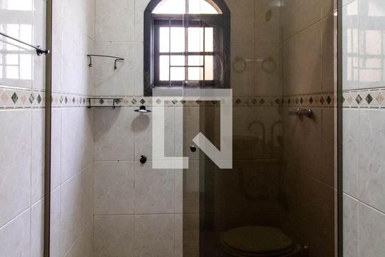 Suíte de casa para alugar com 3 quartos, 210m² em Jardim Rosa de Franca, Guarulhos