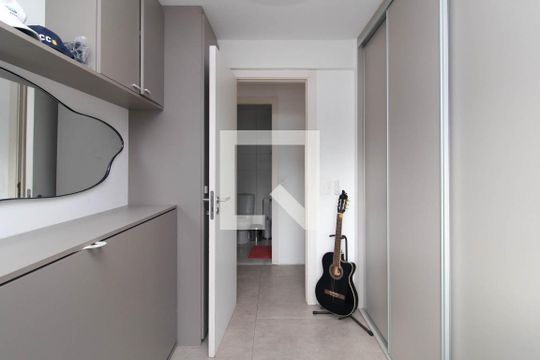 Quarto 1 de apartamento para alugar com 2 quartos, 70m² em Jardim Botânico, Porto Alegre