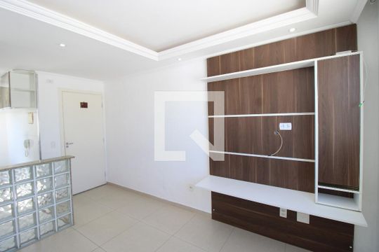 Sala de apartamento para alugar com 2 quartos, 43m² em Núcleo Lageado, São Paulo