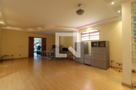 Escritório de casa de condomínio para alugar com 3 quartos, 2000m² em Parque Sao Sebastiao, Ribeirão Preto