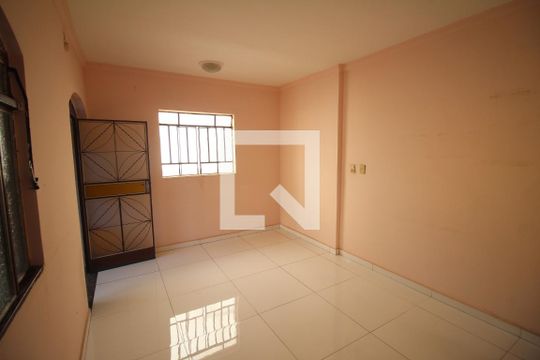 Sala de casa à venda com 3 quartos, 349m² em Marilândia, Contagem