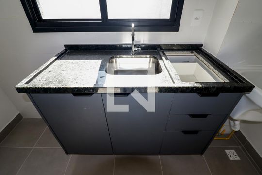 Sala/Cozinha/Área de Serviço de apartamento para alugar com 1 quarto, 32m² em Vila Dom Pedro Ii, São Paulo