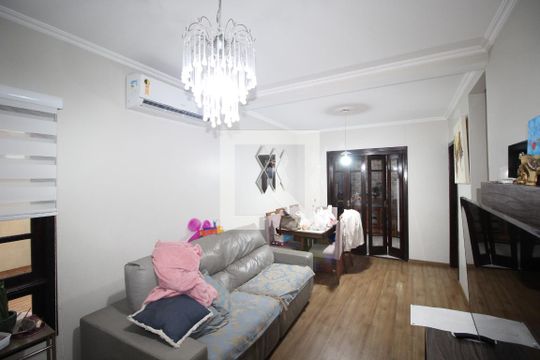 Casa à venda com 3 quartos, 170m² em Jardim Itu, Porto Alegre