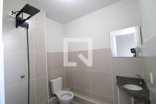 Banheiro do Quarto 1 de apartamento para alugar com 2 quartos, 60m² em Morumbi, Uberlândia