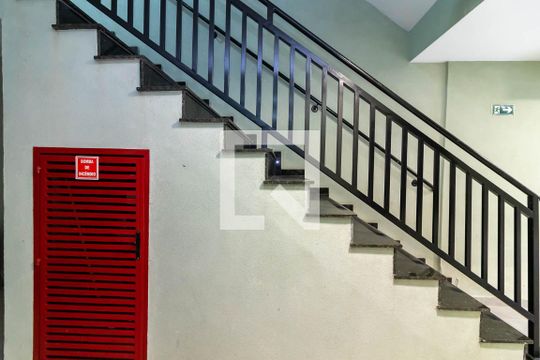 Sala - Vista de apartamento para alugar com 2 quartos, 35m² em Vila Isolina Mazzei, São Paulo