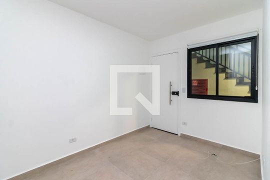Sala de apartamento para alugar com 2 quartos, 35m² em Vila Isolina Mazzei, São Paulo