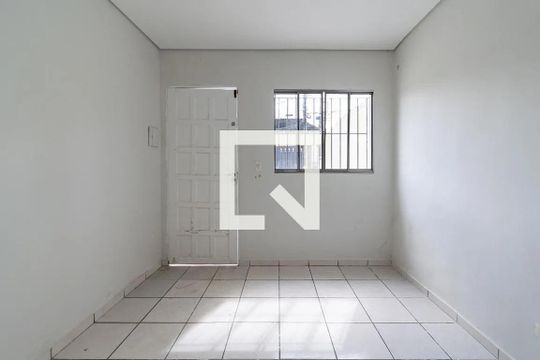 Casa 1 - Sala de casa à venda com 4 quartos, 100m² em Vila Babilonia, São Paulo