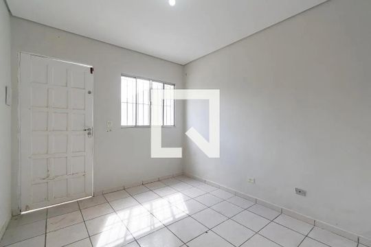 Casa 1 - Sala de casa à venda com 4 quartos, 100m² em Vila Babilonia, São Paulo