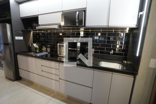 Apartamento à venda com 2 quartos, 61m² em Setor Bueno, Goiânia