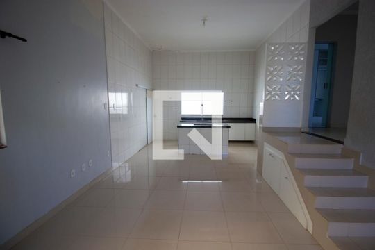 Casa de Condomínio à venda com 4 quartos, 202m² em Vicente Pires, Brasília