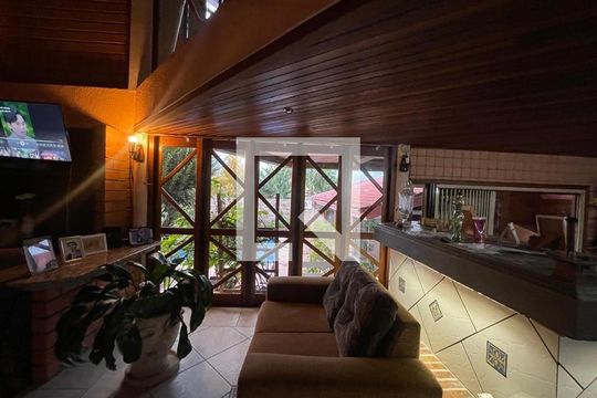 Casa à venda com 5 quartos, 390m² em Pinheiro, São Leopoldo
