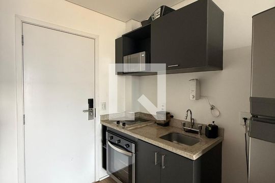 Kitnet/Studio à venda com 1 quarto, 25m² em Santa Ifigênia, São Paulo