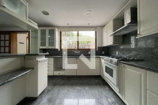 Cozinha de casa para alugar com 4 quartos, 486m² em Partenon, Porto Alegre