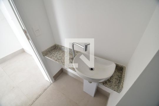 Lavabo de apartamento à venda com 3 quartos, 119m² em Cambuí, Campinas