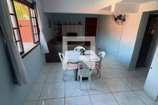 Sala de casa para alugar com 4 quartos, 480m² em São José de Imbassai, Maricá