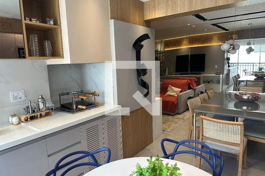Sala de Estar de apartamento à venda com 3 quartos, 53m² em Empresarial 18 do Forte, Barueri