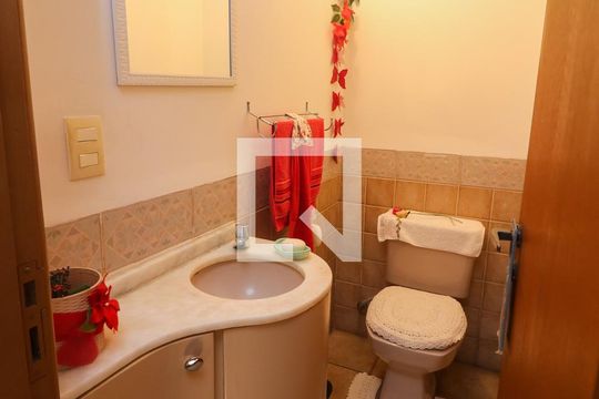Lavabo de casa de condomínio à venda com 3 quartos, 212m² em Cavalhada, Porto Alegre