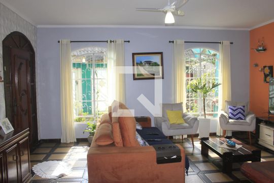 Sala  de casa à venda com 4 quartos, 180m² em Vila Ristori, Guarulhos