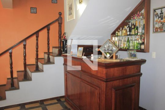 Sala  de casa à venda com 4 quartos, 180m² em Vila Ristori, Guarulhos