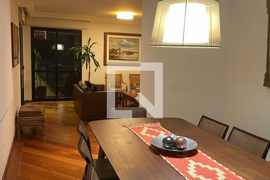 Sala de apartamento à venda com 3 quartos, 178m² em Moema, São Paulo