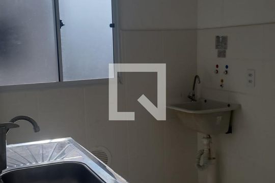 Cozinha de apartamento para alugar com 2 quartos, 47m² em Padre Miguel, Rio de Janeiro