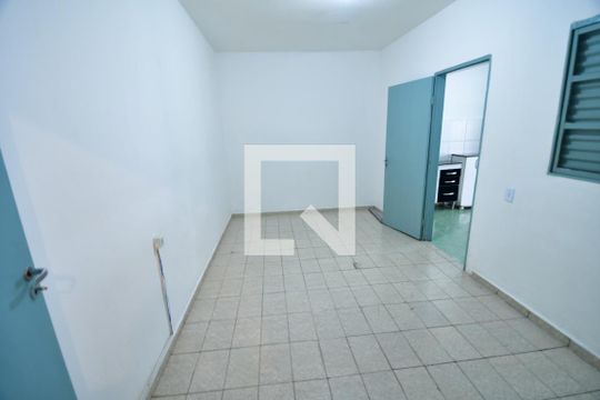 Quarto 1 de casa para alugar com 2 quartos, 150m² em Parque São Quirino, Campinas