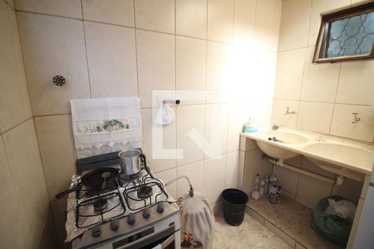 Cozinha e Área de Serviço de casa à venda com 4 quartos, 434m² em Lindéia, Contagem