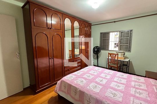 Casa à venda com 3 quartos, 200m² em Jardim São Luís, São Paulo