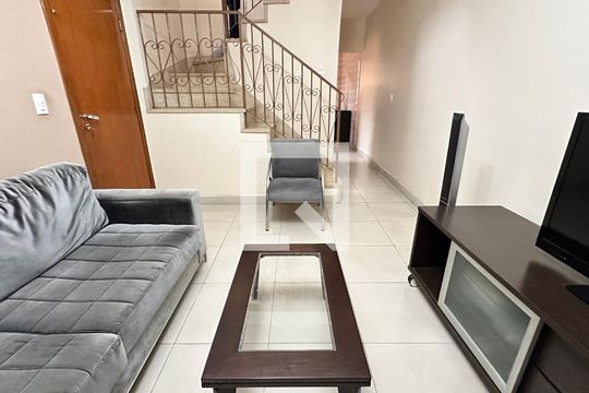 Casa à venda com 3 quartos, 200m² em Jardim São Luís, São Paulo