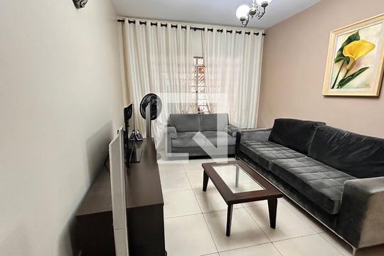 Casa à venda com 3 quartos, 200m² em Jardim São Luís, São Paulo
