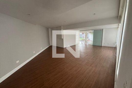 Sala de casa para alugar com 3 quartos, 514m² em Hugo Lange, Curitiba