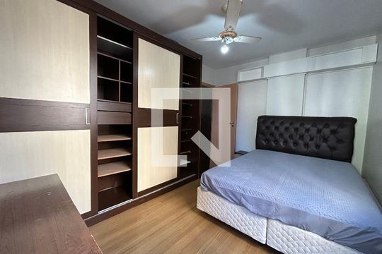 Quarto 1 de apartamento para alugar com 3 quartos, 94m² em Itacorubi, Florianópolis