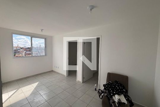 Sala de apartamento para alugar com 2 quartos, 150m² em Jardim Lourdes, Ferraz de Vasconcelos