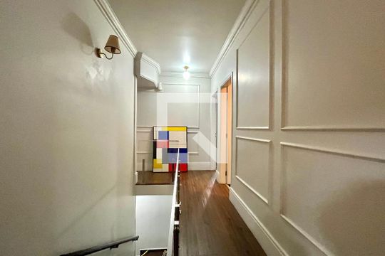 Corredor  de casa para alugar com 4 quartos, 190m² em Campo Belo, São Paulo