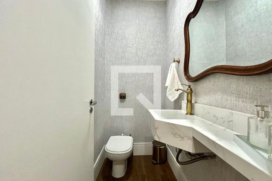 Lavabo de casa para alugar com 4 quartos, 190m² em Campo Belo, São Paulo