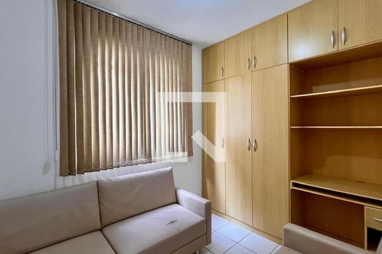 Apartamento à venda com 3 quartos, 70m² em Padre Eustáquio, Belo Horizonte