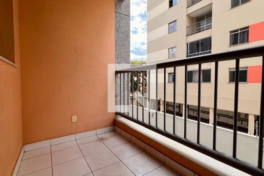 Apartamento à venda com 3 quartos, 70m² em Padre Eustáquio, Belo Horizonte