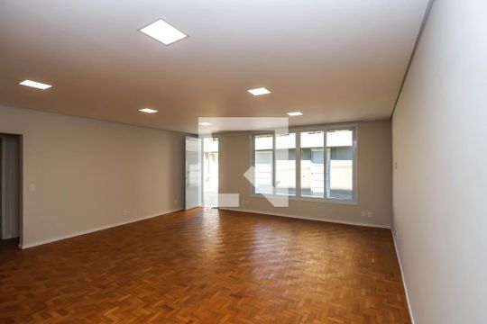 Sala de casa para alugar com 3 quartos, 400m² em Vila Mariana, São Paulo