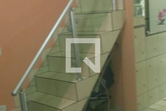 Casa 1 - Sala de casa à venda com 2 quartos, 150m² em Conjunto Residencial Sitio Oratorio, São Paulo