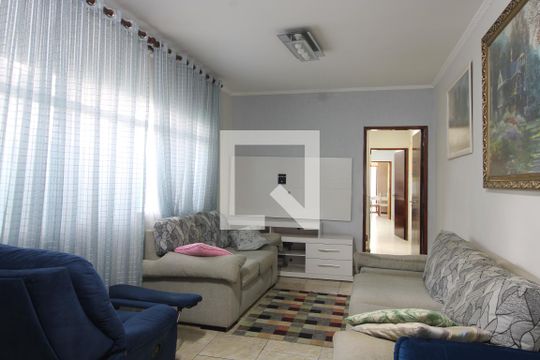 Sala de estar de casa à venda com 5 quartos, 180m² em Vila Ré, São Paulo