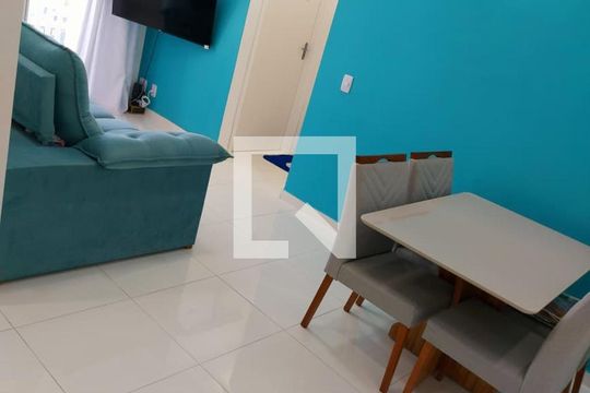 Sala de apartamento para alugar com 2 quartos, 49m² em Santa Terezinha, São Bernardo do Campo