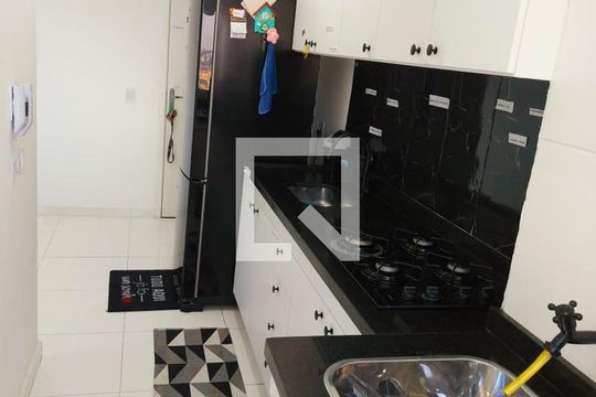 Cozinha de apartamento para alugar com 2 quartos, 49m² em Santa Terezinha, São Bernardo do Campo