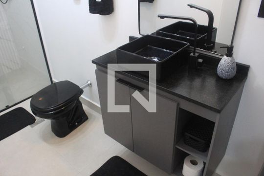 Banheiro 1 de apartamento à venda com 1 quarto, 81m² em Santo Antônio, São Caetano do Sul