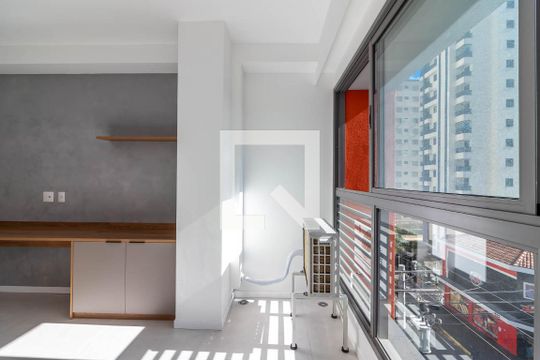 Sala e Quarto de apartamento à venda com 1 quarto, 28m² em Santana, São Paulo