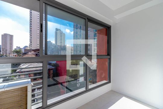 Sala e Quarto de apartamento à venda com 1 quarto, 28m² em Santana, São Paulo