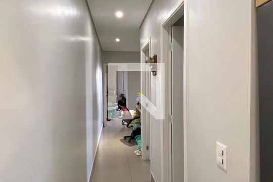 Corredor de apartamento à venda com 3 quartos, 74m² em Novo Osasco, Osasco