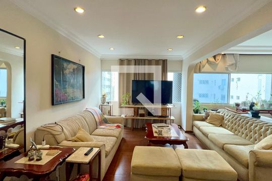 Sala de TV de apartamento à venda com 3 quartos, 160m² em Jardim Paulista, São Paulo