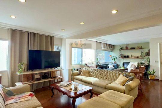 Sala de TV de apartamento à venda com 3 quartos, 160m² em Jardim Paulista, São Paulo