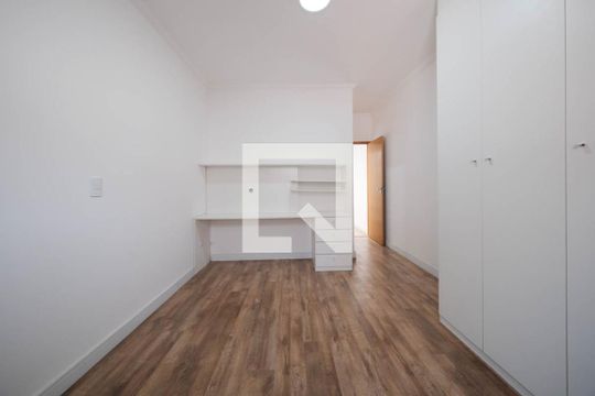 Suíte 1 de casa à venda com 3 quartos, 168m² em Vila Granada, São Paulo